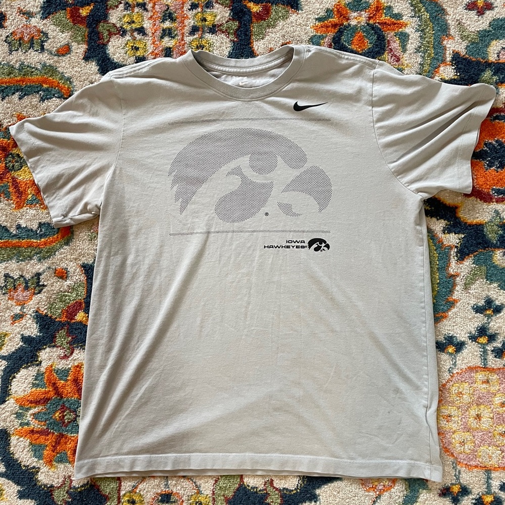 Iowa Hawkeyes Grey Nike T shirt